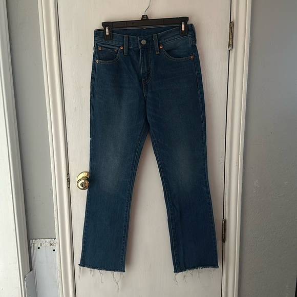 Levi Straight Leg Fringed Bottom Jeans - Picture 1 of 7